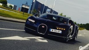  Fotografohet nga afër Bugatti Chiron