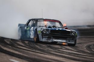 Mustang i 1965-ës shndërrohet në “bishë” [foto/video]