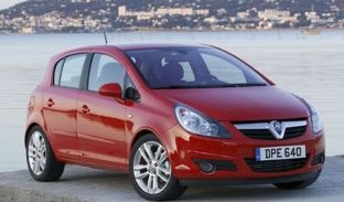 Vauxhall tërheq mijëra Corsa për shkak të një problemi që po shkakton zjarr