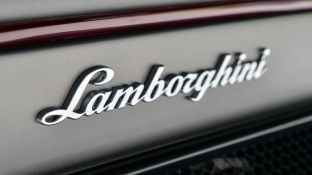 “Lamborghini” i Rod Stewart shitet për 1,1 milion euro [foto]