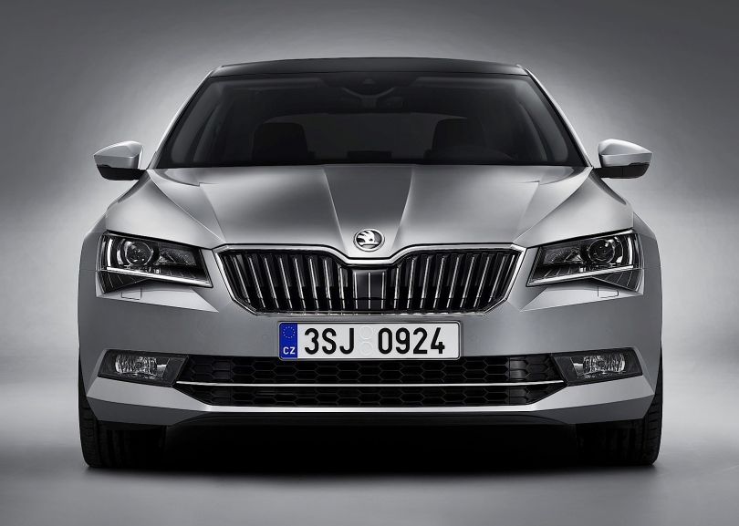 Skoda Superb edhe në version Coupe me katër dyer
