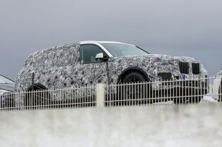 Spiunohet për herë të parë gjiganti BMW 7 SUV [foto]