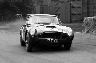 Klasiku Aston Martin DB4 GT ringjallet me 25 njësi të reja
