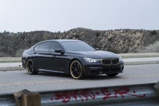 BMW Series 7 e re plot elegancë e rrota të veçanta [foto]