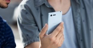 Sony Xperia X Compact arrin në Europë