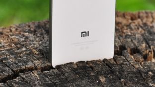 Xiaomi pritet të zbulojë dy telefona në tetor