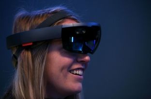  Apple së shpejti hyn në botën e realitetit virtual