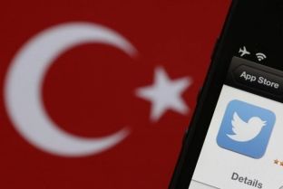 Turqia bllokon qasjen në Twitter e Whatsapp