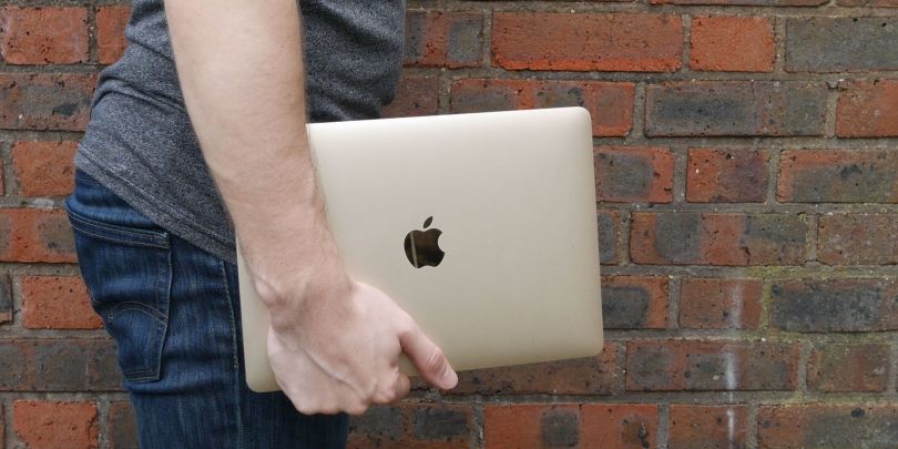   Apple përfshin disa MacBookë në listën e pajisjeve “të vdekura”