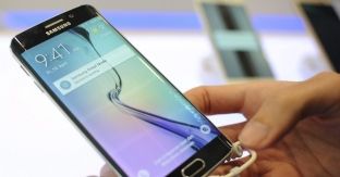 Gishtat mbi ekranin e smartfonit prodhojnë energji elektrike