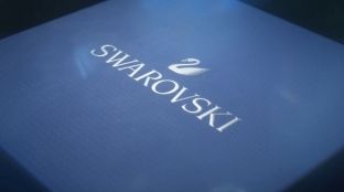 Swarovski së shpejti zbulon orën e saj të mençur për femra [video]