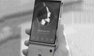 Shfaqen dy smartfona të palosshëm të Samsungut