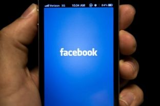 Si të kuptoni që dikush ka hyrë në Facebookun tuaj dhe si ta ndalni