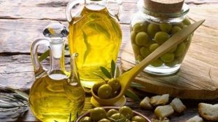 Përzierja e vajit të ullirit me limonin, ilaç për të gjithë
