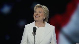 Hillary Clinton, gruaja e parë që emërohet kandidate për presidente të SHBA