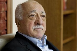 Turqia lëshon urdhërarresti për klerikun Gulen