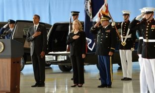 Paditet Hillary Clinton