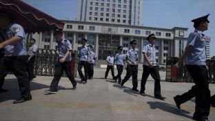 163 mijë zyrtarë kinezë u dënuan sivjet për korrupsion