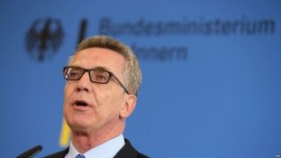 Gjermania shqyrton mundësinë e kontrollimit të telefonave të refugjatëve