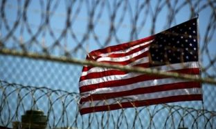 Emirateve të Bashkuara Arabe i dorëzohen 15 të burgosur të Guantanamos