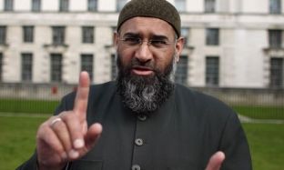 Dënohet kleriku i ISIS në Britani, lidhje me 500 xhihadistë