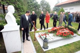 “Milosheviqi e ka përmendoren në Serbi, socialistët janë vonuar” 