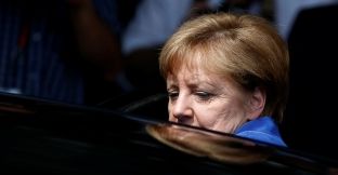 Merkel thotë se terrorizmin nuk e sollën refugjatët