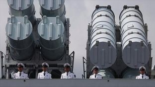 Marina kineze kryen stërvitje në Detin e Japonisë