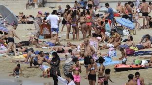 Pas ndalesës, rritet shitja e veshjes burkini në Francë