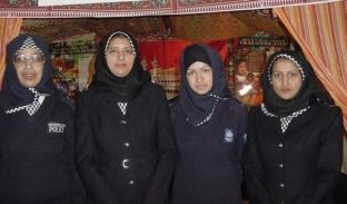 Kanada lejon femrat myslimane police të mbajnë shami