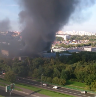 Zjarr i madh në Moskë, së paku 16 të vdekur