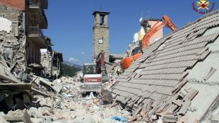 Shuhen shpresat për gjetjen e të mbijetuarve të tjerë të tërmetit në Itali