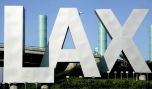 Panik në aeroportin e Los Angeles, evakuohen pasagjerët