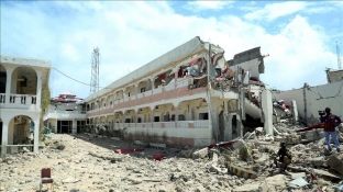 Shkon në 15 numri i viktimave nga shpërthimi në Mogadishu