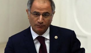 Jep dorëheqje ministri i Brendshëm i Turqisë