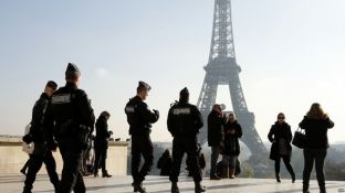 Sulmi i parandaluar në Paris “është planifikuar nga IS-i”