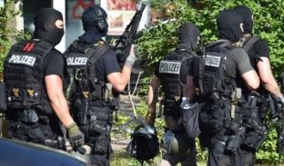 Arrestohen tre militantë të ISIS-it mes refugjatëve në Gjermani