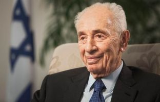 Ish-presidenti izraelit Peres pëson sulm në tru