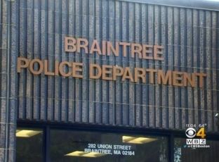 Vidhen drogë, armë dhe 400 mijë dollarë nga stacioni i policisë në Massachusetts