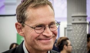 Kryetari i Berlinit: Partia kundër refugjatëve mund të krijojë rilindjen e nazistëve