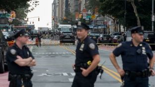 Pesë të arrestuar në New York për sulmin me bombë