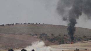 Së paku 20 të vrarë nga sulmi vetëvrasës në kufirin Siri-Turqi