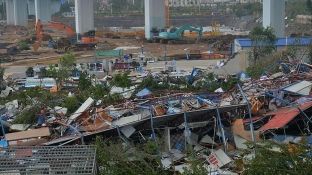 Rritet në 22 numri i të vdekurve nga shembja e banesave në Kinë