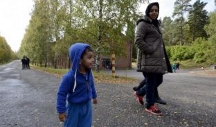  Zjarri kaplon një qendër azili në Suedi