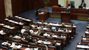 Shpërbëhet Parlamenti, Maqedonia në zgjedhje më 11 dhjetor