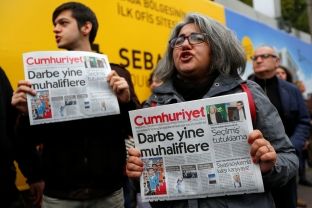 Turqisë nuk i intereson “linja e kuqe” evropiane për lirinë e shtypit 