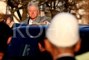 FBI publikoi arkiva të vjetra 17-vjeçare për Bill Clinton