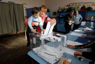 Bullgarët votojnë në zgjedhjet presidenciale