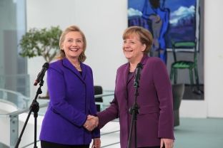 “Fitorja e Hillary Clintonit – njëfarë baraspeshe e grave dhe burrave në liderizëm”