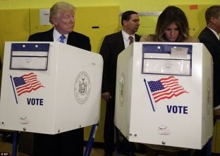 Si baba, si djali, Trumpët shikojnë votat e bashkëshorteve [foto]